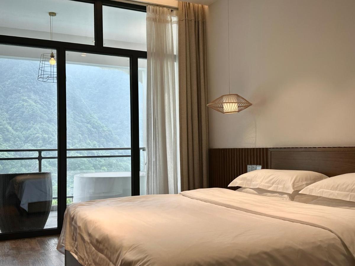 Zhangjiajie National Park Nvue Resorts ภายนอก รูปภาพ